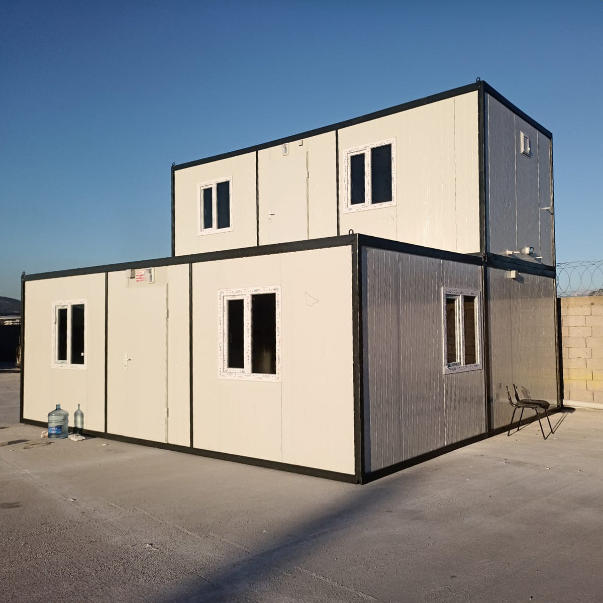 Tamamlanan yaşam veya ofis konteyner projesi